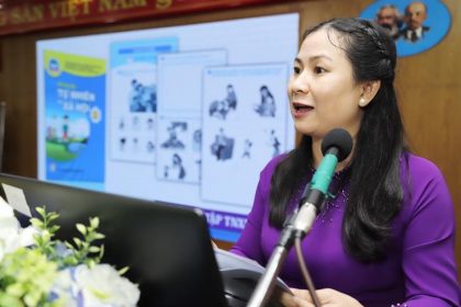 Cô Lý Khánh Hoa - giáo viên Trường tiểu học Hiệp Tân (Q.Tân Phú, TP.HCM) - tại hội thảo - Ảnh: N.Hùng