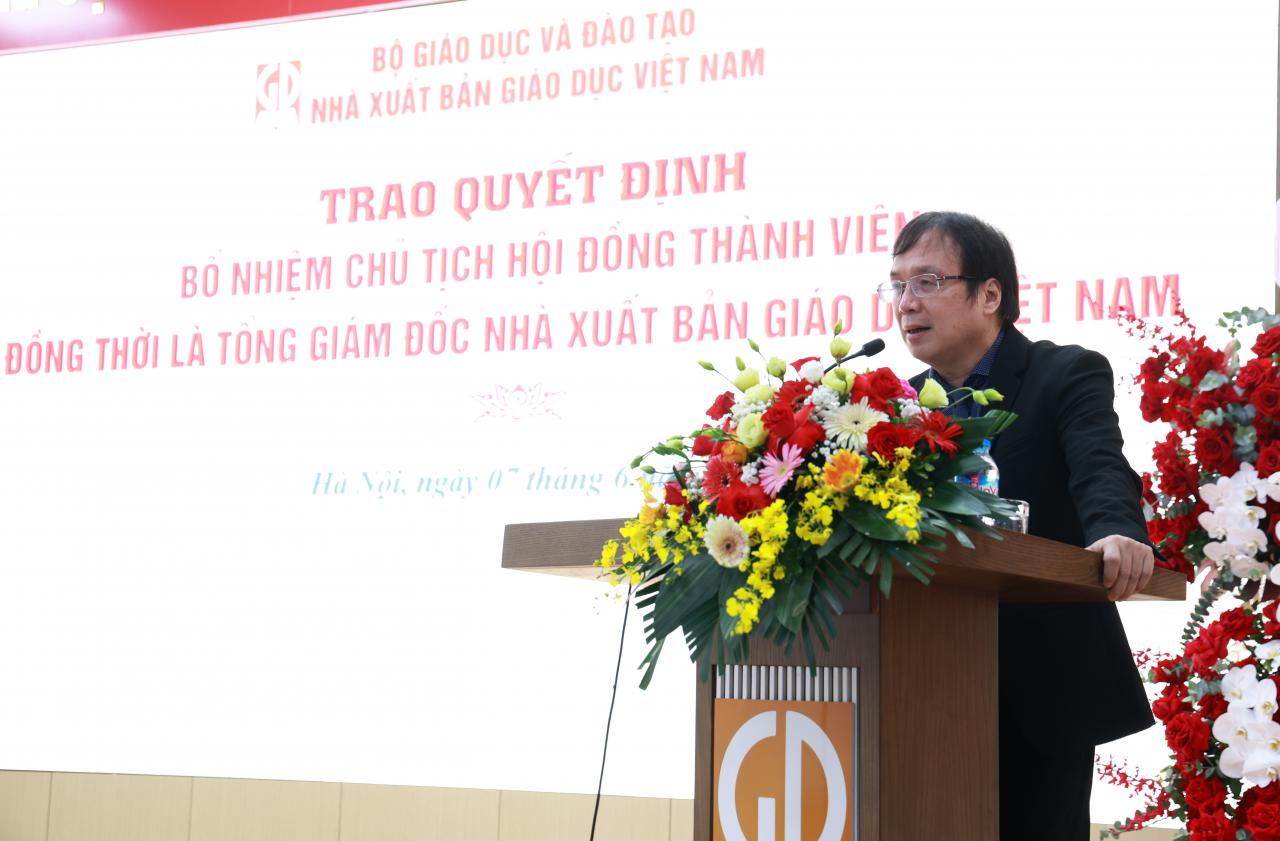 Ông Nguyễn Tiến Thanh Chủ tịch HĐTV, Tổng Giám đốc NXBGDVN